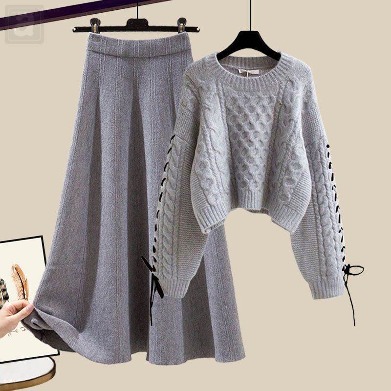 灰色毛衣+灰色/半身裙