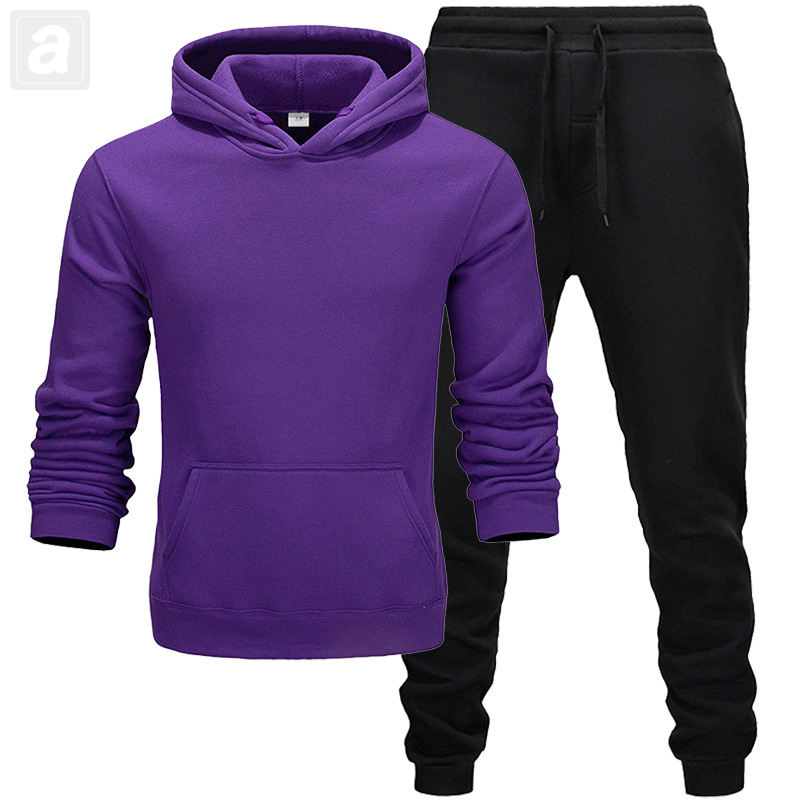 紫色衛衣+黑色褲子