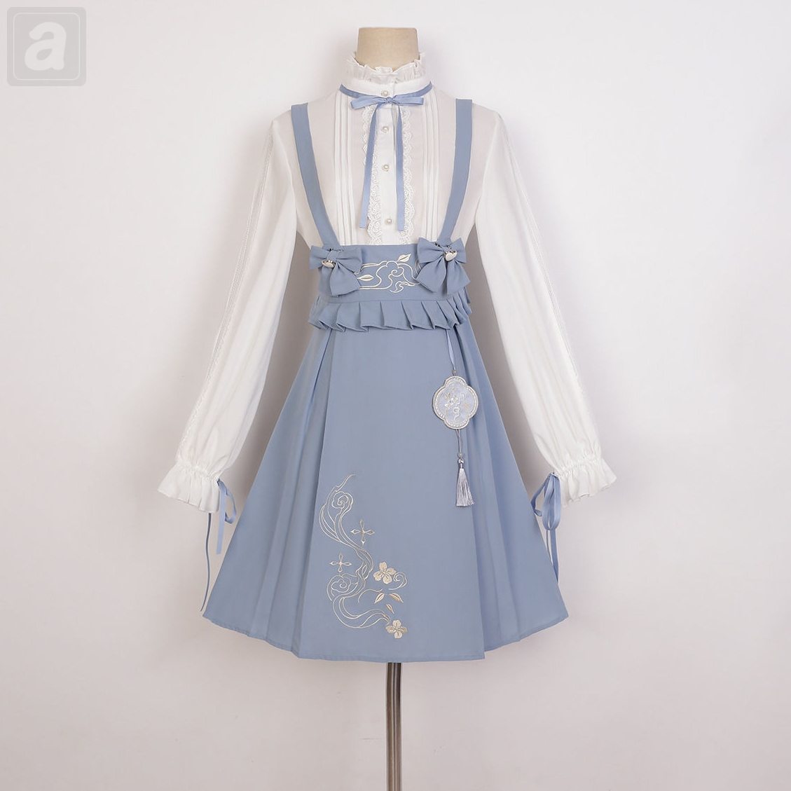白色/襯衫+藍色/連衣裙