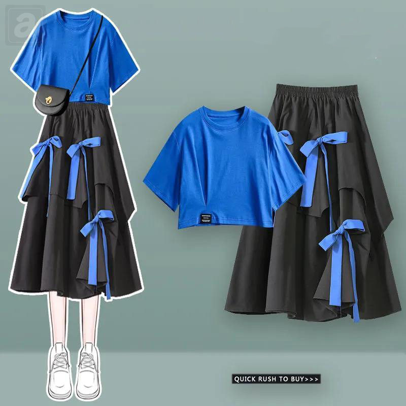 藍色/T恤+黑色/半身裙類