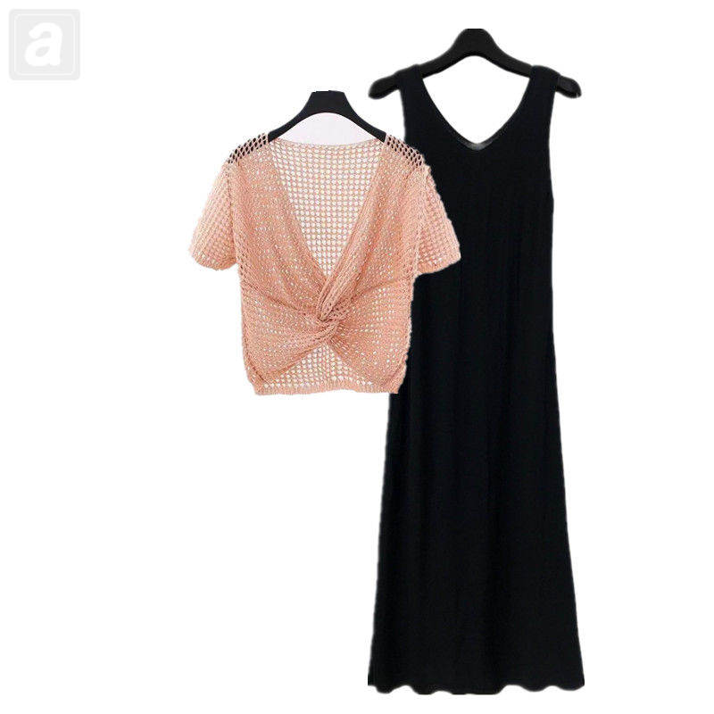 粉色/針織衫+黑色/洋裝