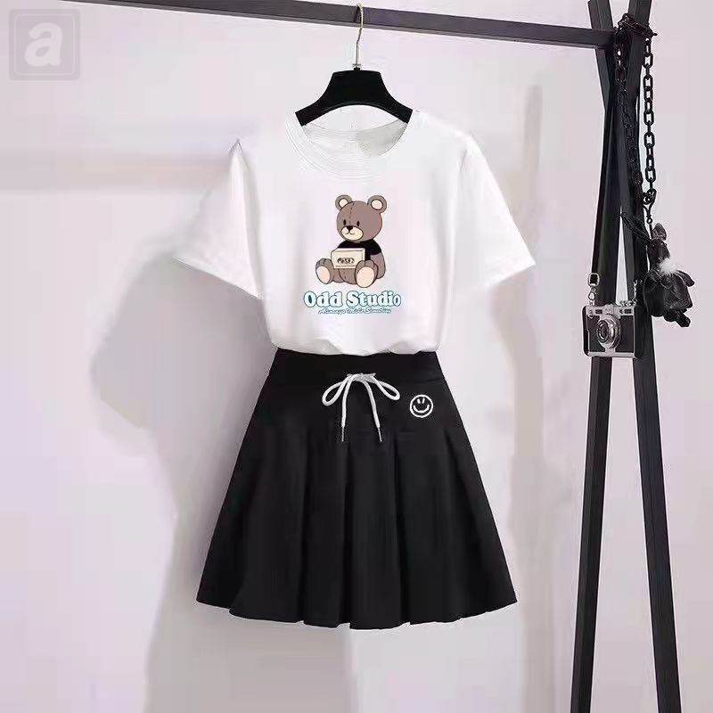 白色/T恤+黑色/短裙3