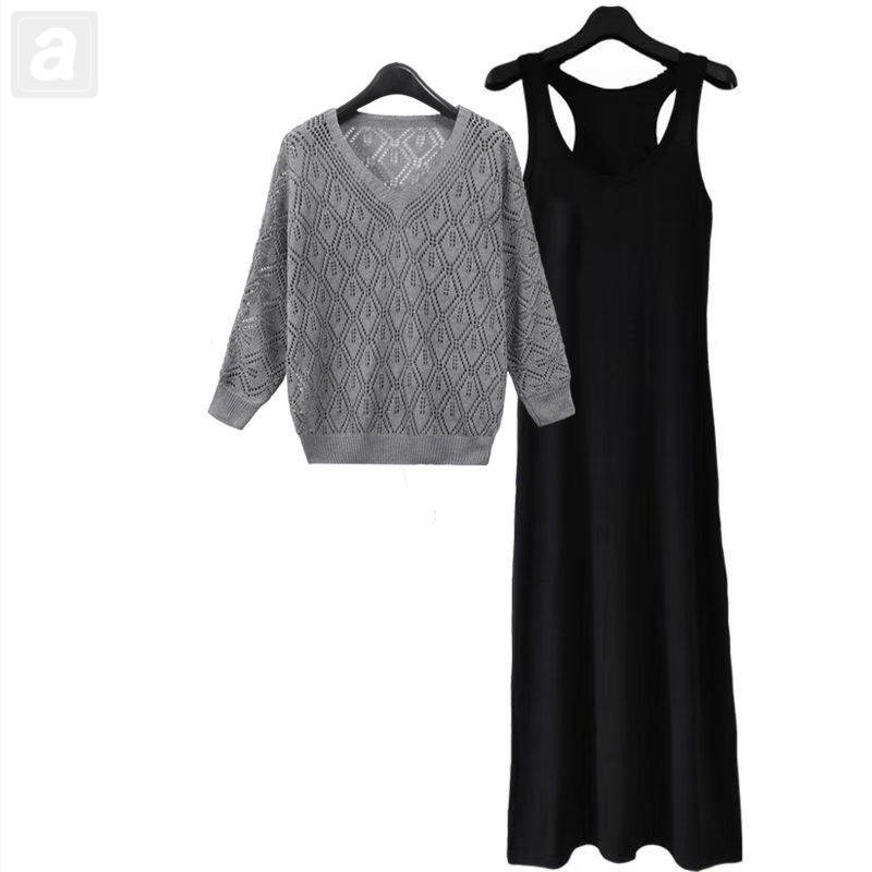 淺灰色毛衣+黑色長裙/兩件套