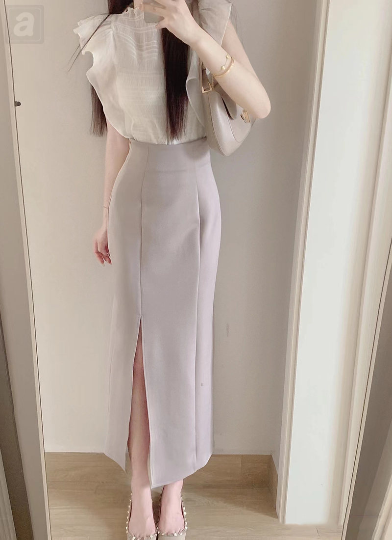 白色/襯衫+粉色/半身裙類