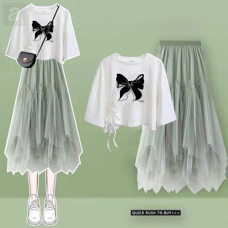 白色/T賉+綠色/半身裙類