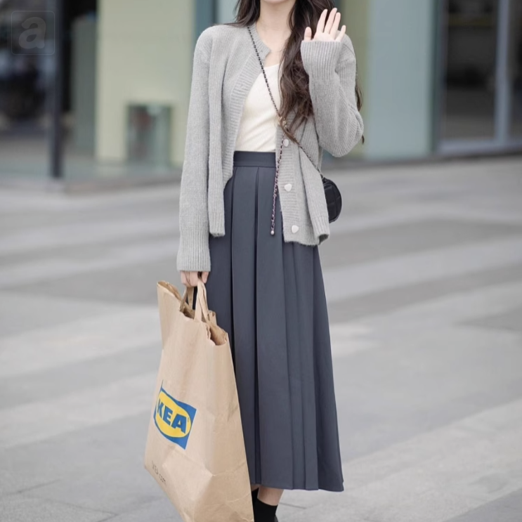 灰色/開衫+黑色/半身裙