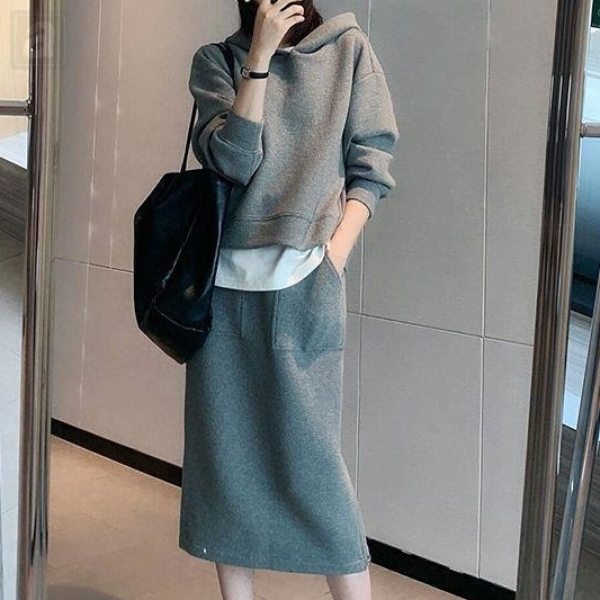 灰色/衛衣+灰色/半身裙