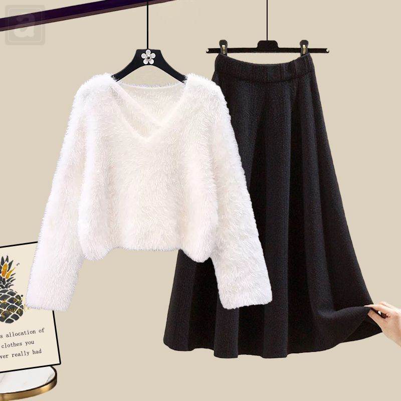 米白色/毛衣+黑色/半身裙