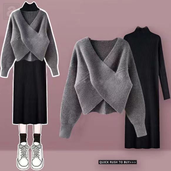 灰色毛衣+黑色連衣裙