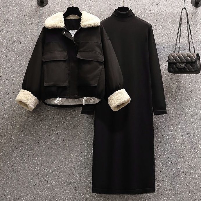 黑色裙子+黑色外套