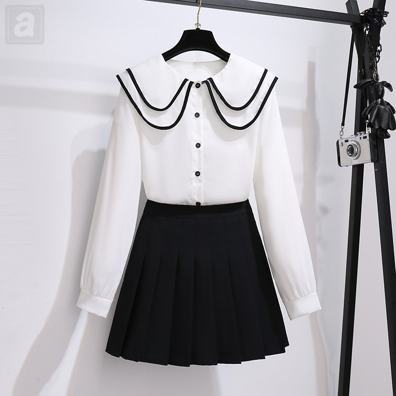 白色襯衫+黑色短裙