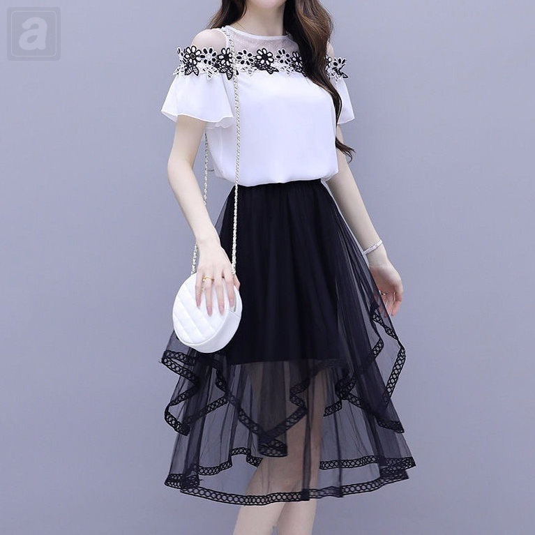 白色/襯衫+黑色/半身裙