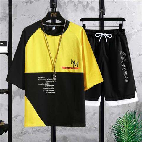 NM黃色T恤+黑色N字短褲