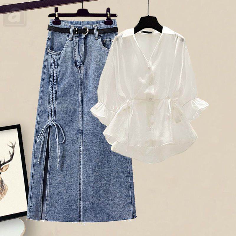 白色襯衫+藍色半身裙/套裝